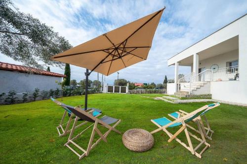 Nea Skioni Villa | Wine After Sun Sea Front Villa