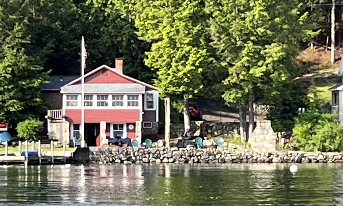 West Alton Cottage | Winnipesaukee waterfront - cozy and clean - pet friendlyn- best view ever!nn