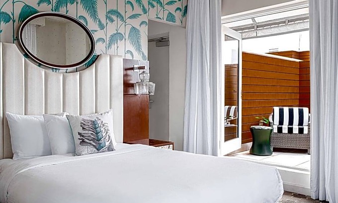 South Beach Hotel | Winter Haven, Autograph Collection