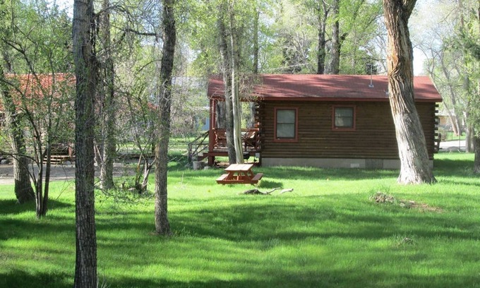 Buena Vista Cabin | Wintersong Cabin #4 near Main St Skiing & Hot Spgs. Ask about last minute deals?
