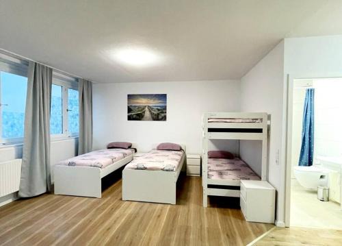 Krefeld Apartment | Wohnung in Krefeld. 4 Personen.
