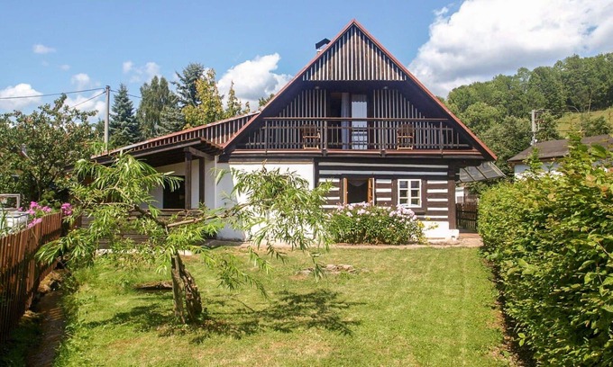 Lanov Villa | Wonderful private villa for 9 guests with WIFI, TV, terrace and pets allowed