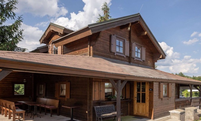 Dolni Branna House | Wonderful private villa for 8 people with WIFI, hot tub, TV, terrace and pets allowed