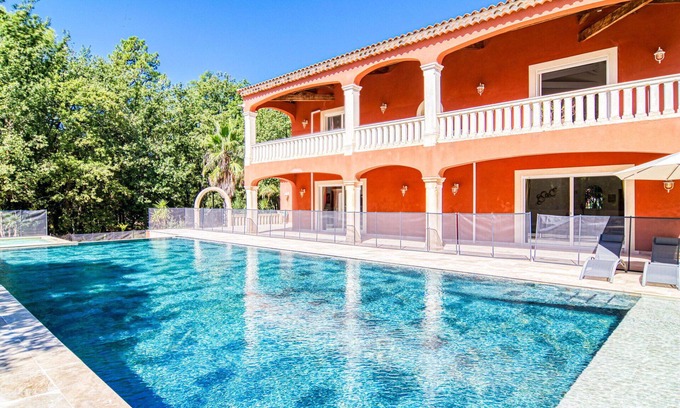 Meounes-les-Montrieux House | Wonderful private villa for 10 people with WIFI, hot tub, private pool, A/C, TV and terrace