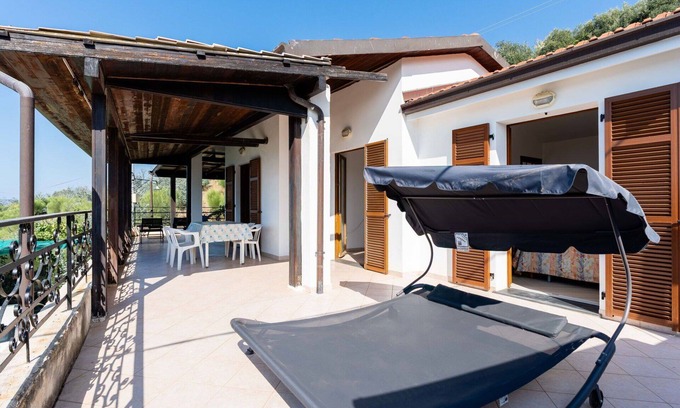 Santo Stefano al Mare Villa | Wonderful private villa for 4 people with WIFI, TV, terrace and pets allowed