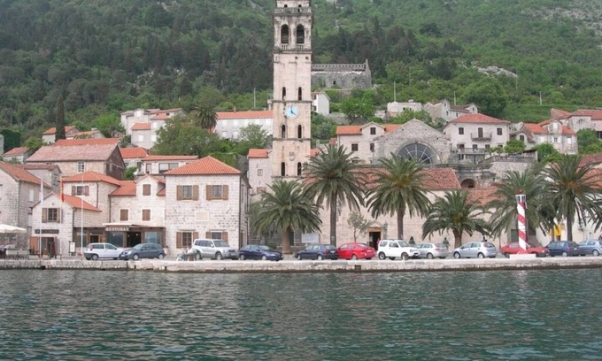Donji Stoliv Apartment | Wonderful Location 50 meters from the sea with car parking