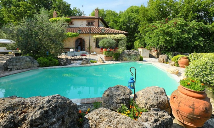 Penna in Teverina Villa | Wonderful private villa with private pool, WIFI, TV, patio, pets allowed, panoramic view and par...