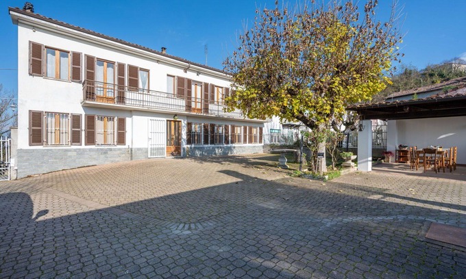 Rocca D'Arazzo House | Wonderful private villa for 6 guests with private pool, WIFI, TV, patio and pets allowed