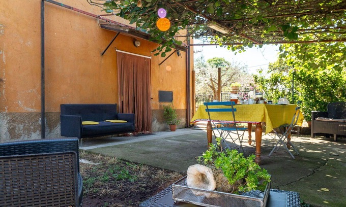 Pitigliano House | Wonderful private villa for 5 guests with A/C, WIFI, TV, patio and pets allowed