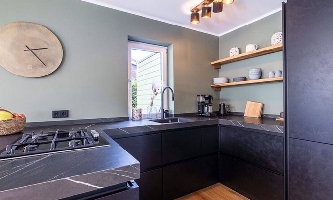 Vlagtwedde House | Wonderful private villa for 6 people with WIFI, pool, TV and patio
