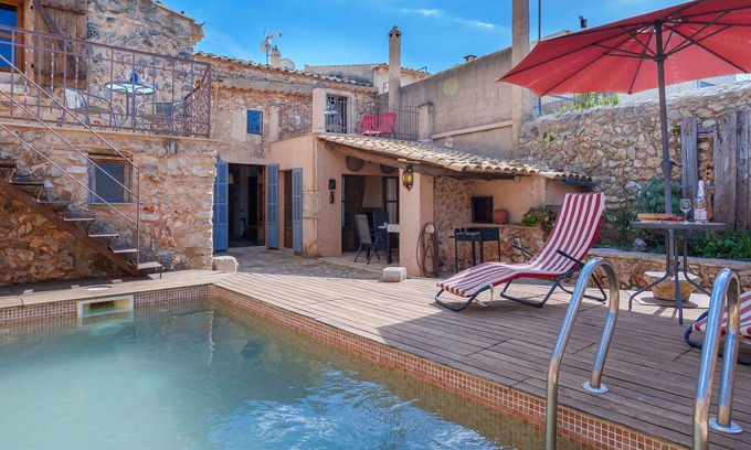 Sencelles House | Wonderful private villa for 6 guests with WIFI, private pool, TV and patio
