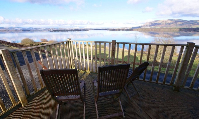 Kinross House | Wonderful private villa for 5 guests with WIFI, TV, terrace and pets allowed