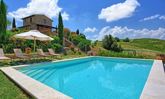 Trequanda Villa | Wonderful private villa with WIFI, private pool, TV, veranda, panoramic view, close to Montepulciano