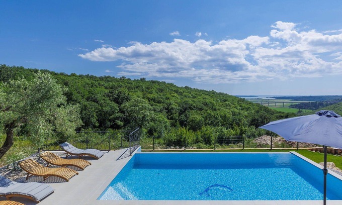Nova Vas House | Wonderful private villa for 12 people with WIFI, A/C, private pool, TV and terrace