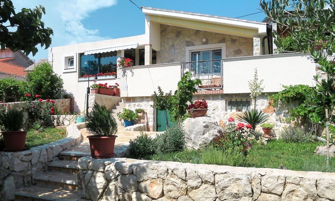 Posedarje House | Wonderful private villa for 5 guests with A/C, WIFI, TV, terrace and pets allowed