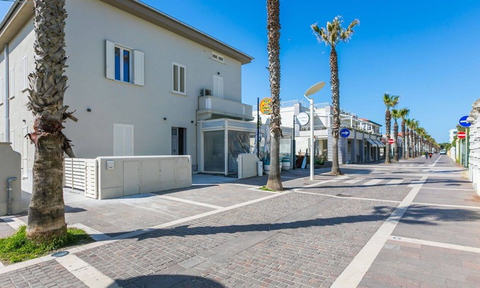 Marina di Cecina Villa | Wonderful villa for 8 people with WIFI, A/C, TV, terrace and panoramic view