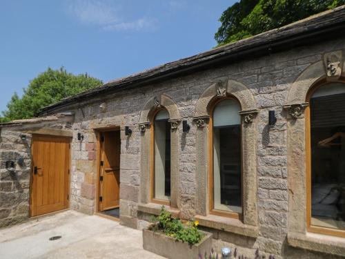Earl Sterndale House | Woodbine Retreat