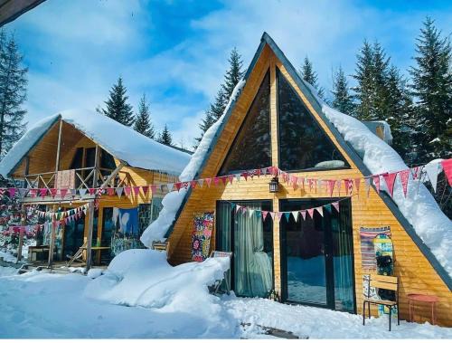 Bagvdanari Cabin | Wooden Huts In Mestia