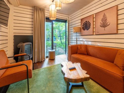 Maubray House | Woodland Haven for Four