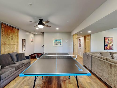 McHenry House | Woods-Stock