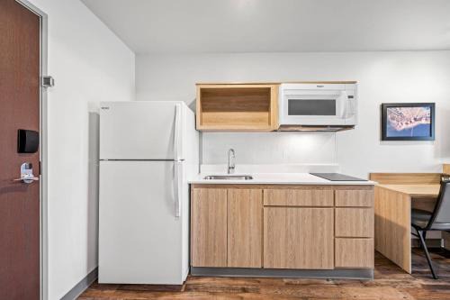 Winston - Salem Hotel | WoodSpring Suites Winston-Salem near Hanes Mall