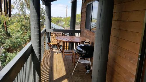 Port Elliot House | Woodstock 3 Francis St Port Elliot - No Linen Included