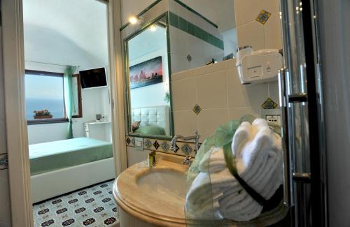 Pogerola Bed & Breakfast | World Center