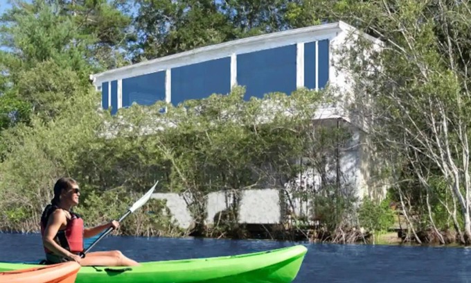 Sandwich Cottage | WOW View! Waterfront Cottage. Private Beach, King Bed, Full Kitchen. Relax&Enjoy