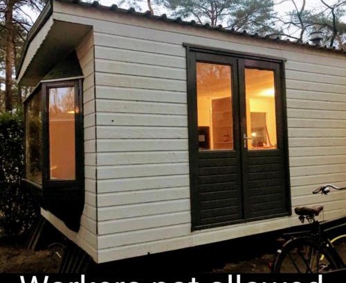 IJhorst Ski Chalet | Wulft 47 Zonnig gezellig 6p chalet met zwembad in bosrijke omgeving op Familie Camping de Vossenburcht