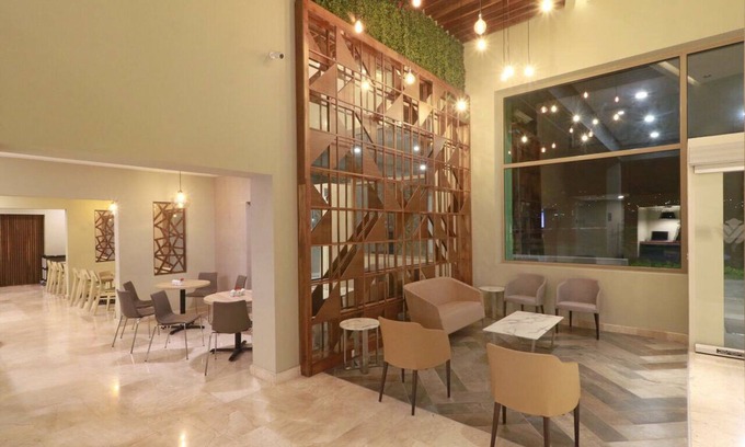 Monterrey Hotel | Wyndham Garden Monterrey Valle Real