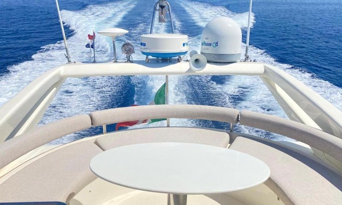 Porto San Giorgio Boat Rental | YACHT-KYRAL⭑⭑⭑⭑⭑Clima, Salotto, Wi-Fi,Bollicine