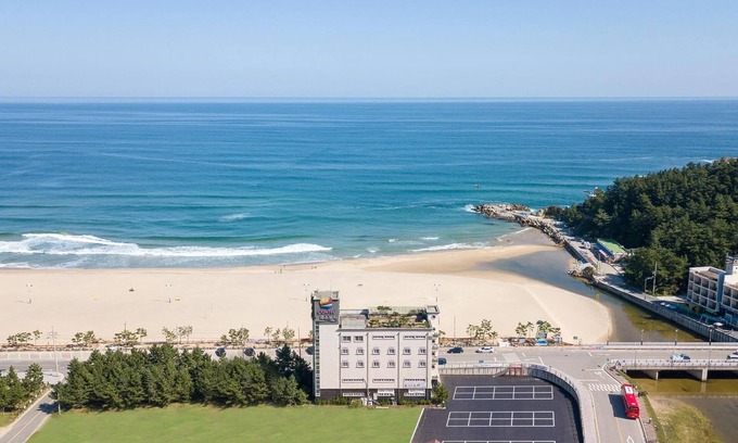 Yangyang House | Yangyang Alps Beach