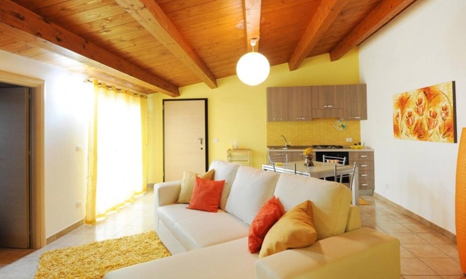 Caucana-finaiti-casuzze-finaiti Nord Apartment | Yellow attic at Cocorito Apartments