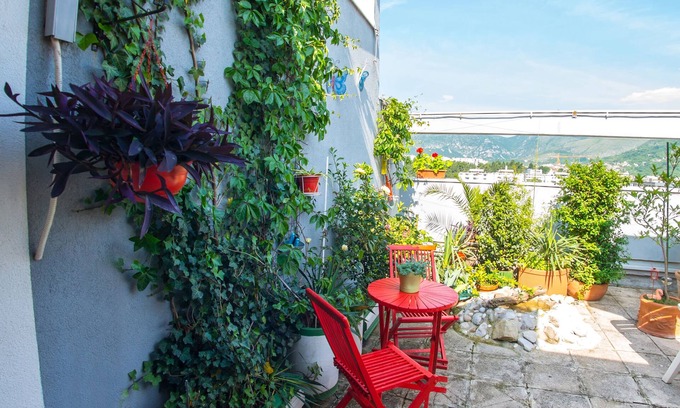Mostar Apartment | Yellow Lilly Mostar Apartment