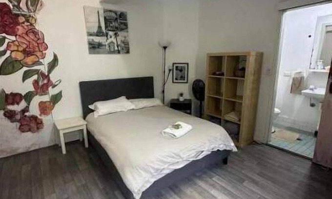 Darlinghurst Apartment | Your B&B steps into Oxford St