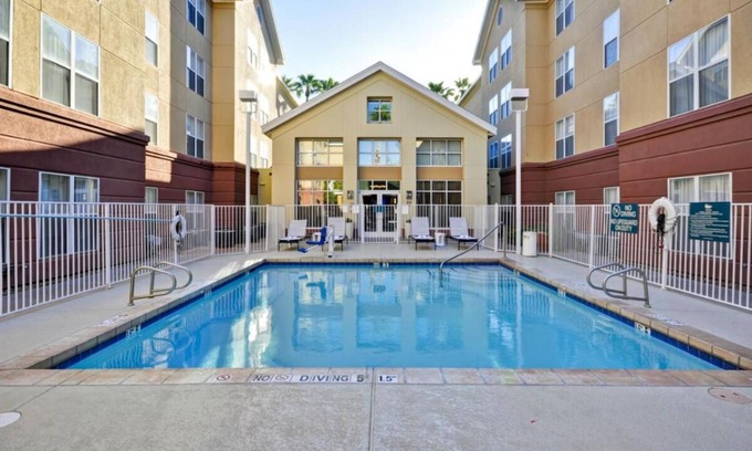Camelback East Hotel | Your Home in Paradise! Free Breakfast, Full Kitchen, Pool, Pets Allowed!