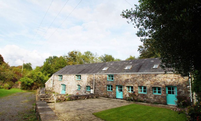 Cwm-twrch Isaf Cottage | Ysgubor Glyn