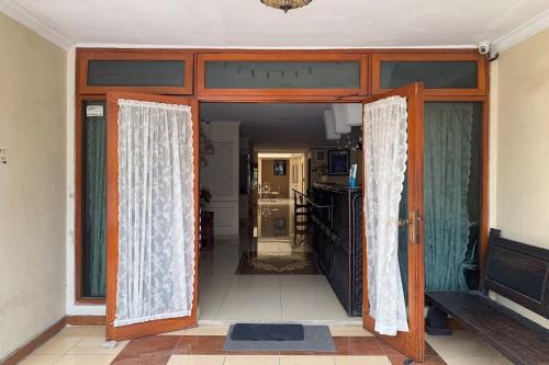Menteng Hotel | Zen Syariah RedPartner