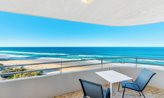 Surfers Paradise Apartment | Zenith Ocean Front Apartments