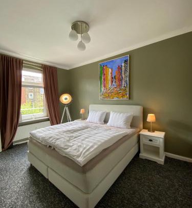 Mitte Apartment | Zentraler Altbaucharme mit Blick über die Stadt