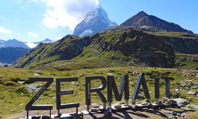 Zermatt Ski Chalet | Zermatt Swiss Luxury, the ideal place to enjoy Alpine retreat