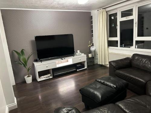 Crystal Palace Apartment | Zion Property