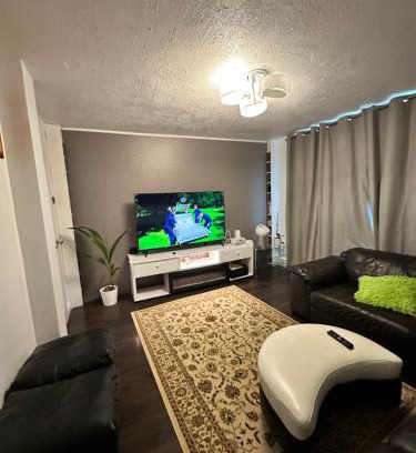 College Apartment | Zion Property