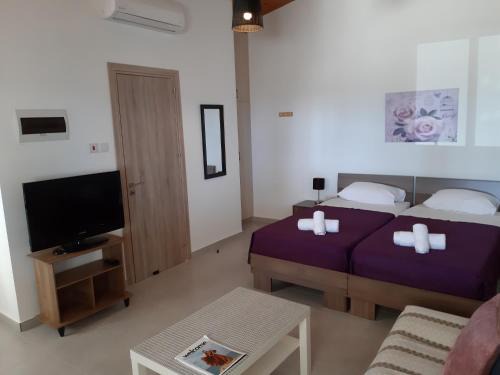 Larnaca Apartment | ZORBAS Sea View No 5