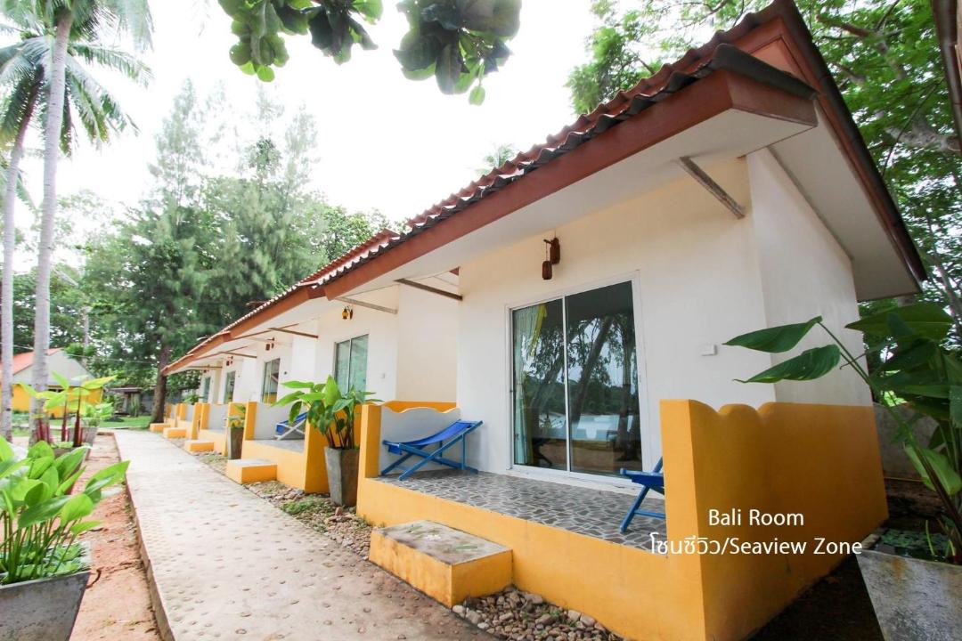 Issara Beach Resort | Sichon