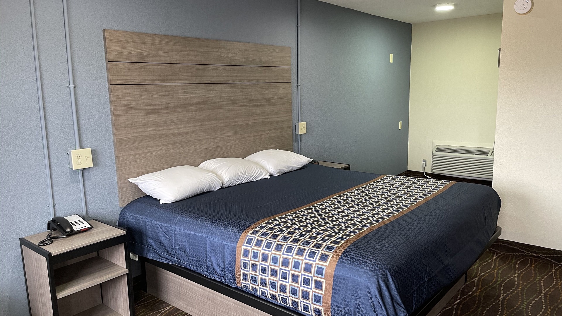 Photo of Bedroom in Alexandria