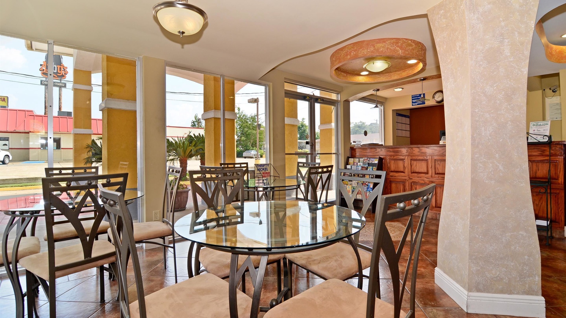 Photo of Livingroom in Alexandria