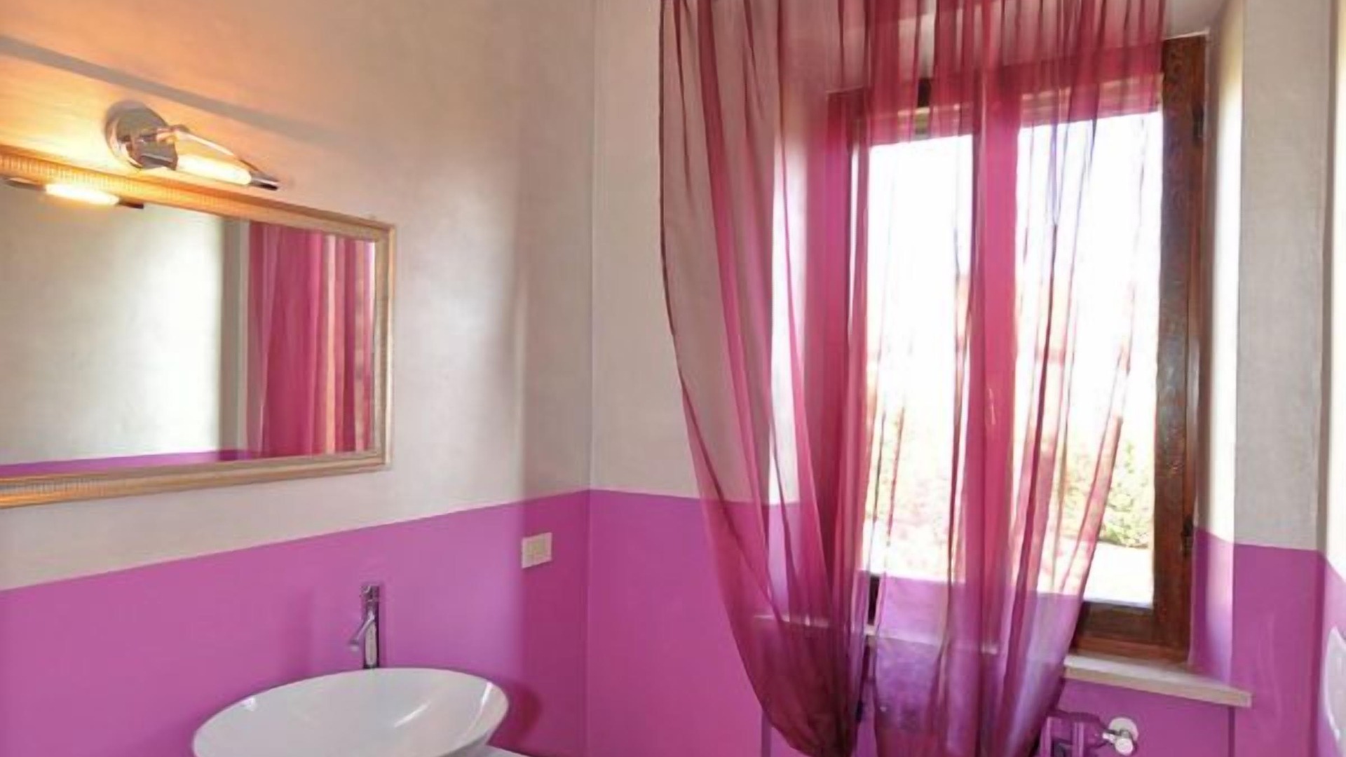 Photo of Bathroom in Gallina