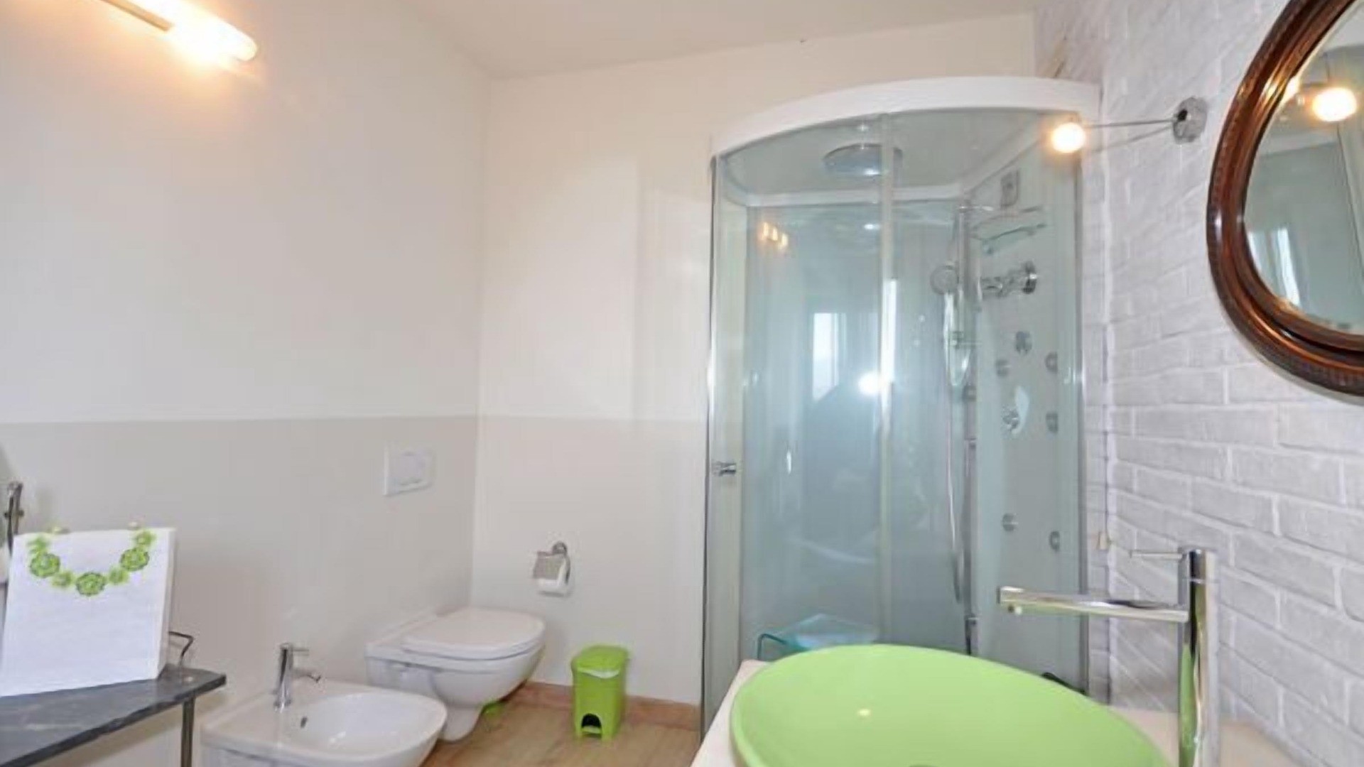 Photo of Bathroom in Gallina