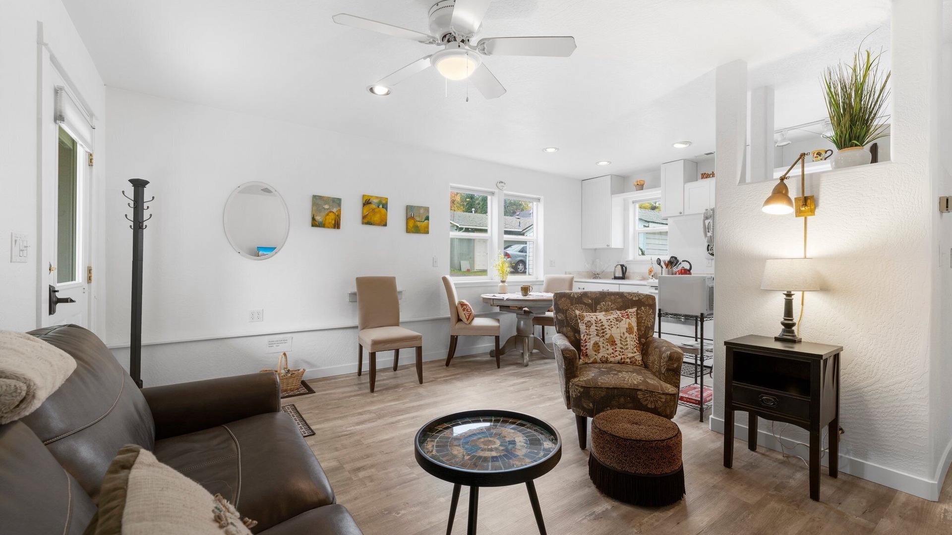 Photo of Livingroom in Ashland